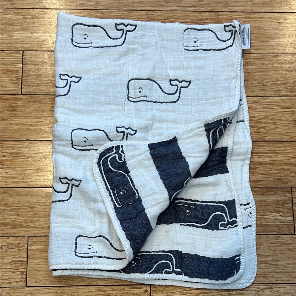 Vineyard Vines Muslin Reversible Nautical White & Navy Whale Baby Blanket 42x30